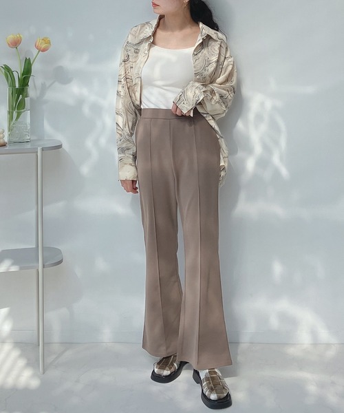 AS KNOW AS plus（アズノゥアズプラス）の「○ストレッチフレアパンツ（スラックス・レディース・ブラック/ピンク/ブルー/グリーン/モカ・FREE）」の16枚目の写真