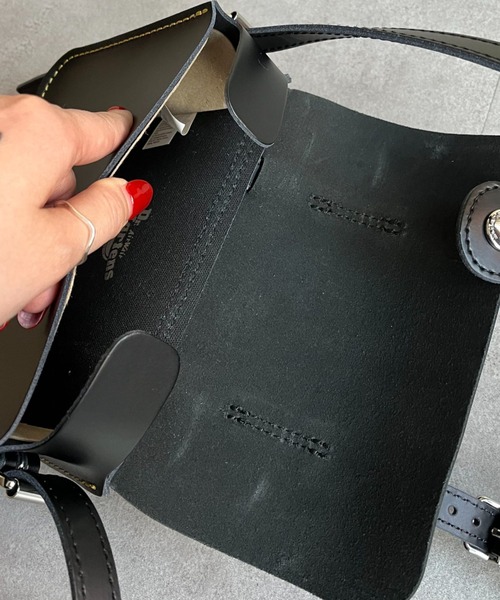 Dr. Martens（ドクターマーチン）の「【Dr.Martens/ドクターマーチン】7inch Satchel bag（ショルダーバッグ・レディース・ブラック・FREE）」の7枚目の写真