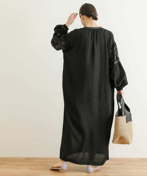 URBAN RESEARCH（アーバンリサーチ）の「リネンレーヨン刺繍ワンピース