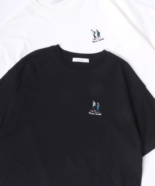 Lazar（ラザル）の「Lazar 別注 Cute Couple Tee/オーバーサイズ キュートカップル ワンポイント刺繍 半袖Tシャツ/レディース メンズ（Tシャツ/カットソー・メンズ・グリーン系その他/ブルー系その他/ネイビー/ホワイト/グリーン/ホワイト系その他/ホワイト系その他3/ブラック/ホワイト系その他5/ホワイト系その他6/ホワイト系その他7/ブラック系その他2/ブラック系その他/ホワイト系その他2/ホワイト系その他4/ブラック系その他3/ブラック系/ブラック系1/グリーン系/ホワイト系/ホワイト系1/ネイビー系・M/L/LL）」の12枚目の写真