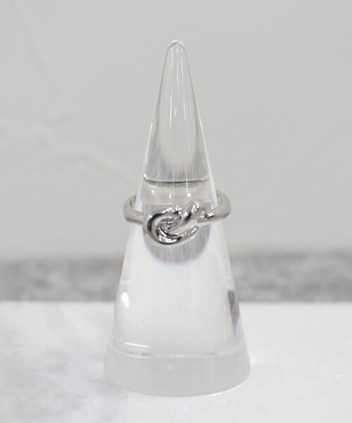 fredy emue（フレディエミュ）の「結び＆クロス2セットリング（リング・レディース・シルバー/ゴールド・FREE）」の7枚目の写真