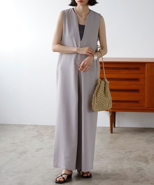 GeeRA（ジーラ）の「フロントタックＶネックオールインワン（つなぎ/オールインワン・レディース・ブラック/ベージュ・MEDIUM/LARGE）」の8枚目の写真