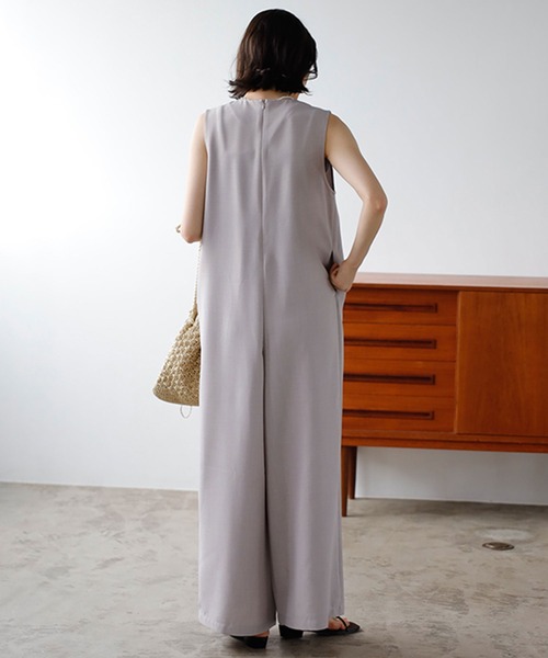 GeeRA（ジーラ）の「フロントタックＶネックオールインワン（つなぎ/オールインワン・レディース・ブラック/ベージュ・MEDIUM/LARGE）」の11枚目の写真