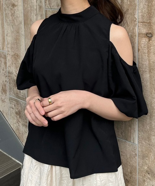 idem(イデム)の「open shoulder ribbon blouse/オフショルリボンブラウス(シャツ/ブラウス・レディース・アイボリー/ブラック/その他・FREE)」の4枚目の写真