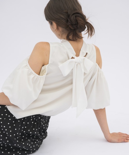 idem(イデム)の「open shoulder ribbon blouse/オフショルリボンブラウス(シャツ/ブラウス・レディース・アイボリー/ブラック/その他・FREE)」の22枚目の写真