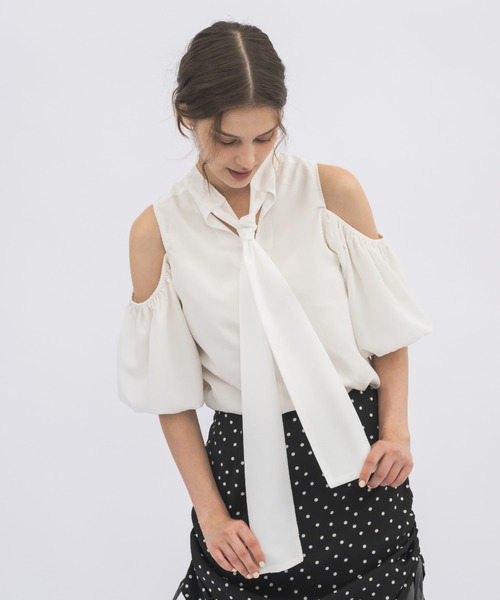 idem(イデム)の「open shoulder ribbon blouse/オフショルリボンブラウス(シャツ/ブラウス・レディース・アイボリー/ブラック/その他・FREE)」の19枚目の写真