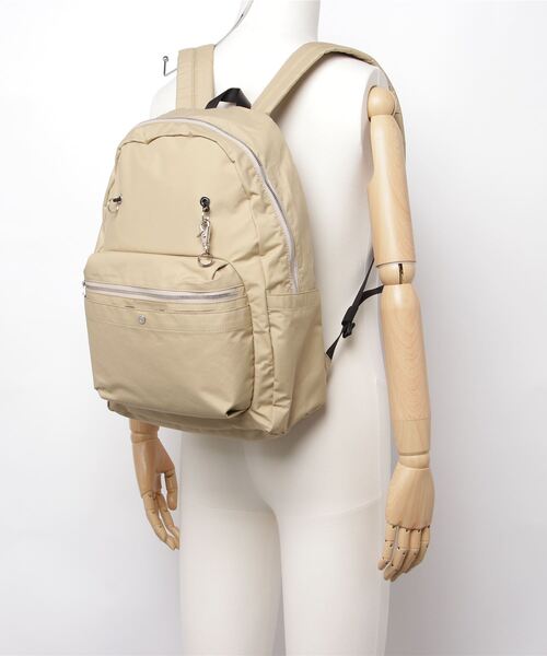 NUNC（ヌンク）の「nunc NN401 Hipopo（バックパック/リュック・メンズ・ベージュ・FREE）」の5枚目の写真