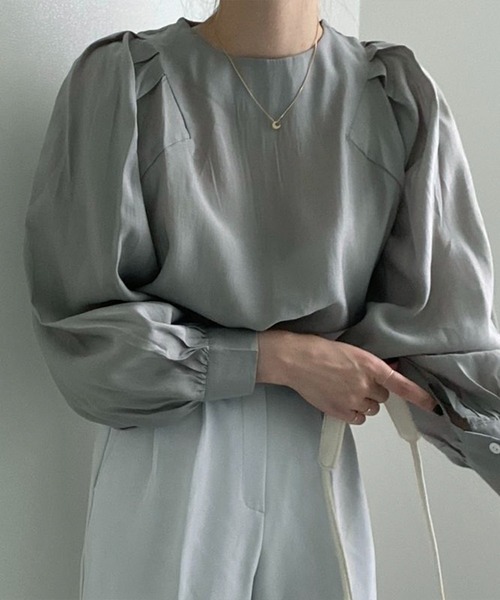 Anss.me(アンスミー)の「【Anss.me】ショルダータックボリュームスリーブブラウス(シャツ/ブラウス・レディース・ブラック/ホワイト/ライトグレー・FREE)」の6枚目の写真