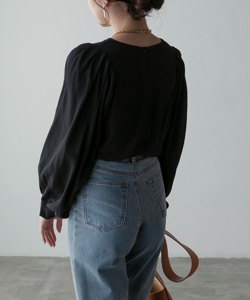 Anss.me(アンスミー)の「【Anss.me】ショルダータックボリュームスリーブブラウス(シャツ/ブラウス・レディース・ブラック/ホワイト/ライトグレー・FREE)」の21枚目の写真