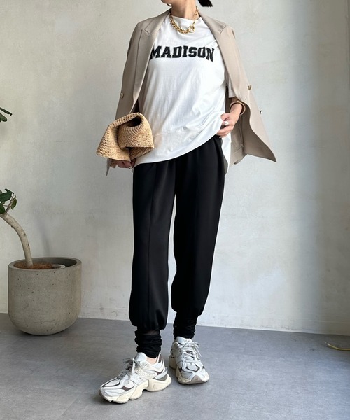 DouDou(ドゥドゥ)の「MADISON スリットTEE(Tシャツ/カットソー・レディース・チャコールグレー/オフホワイト/ライトベージュ・FREE)」の17枚目の写真