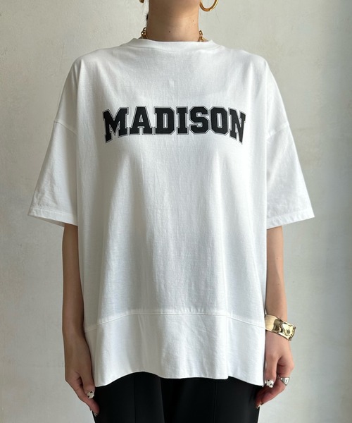 DouDou(ドゥドゥ)の「MADISON スリットTEE(Tシャツ/カットソー・レディース・チャコールグレー/オフホワイト/ライトベージュ・FREE)」の7枚目の写真