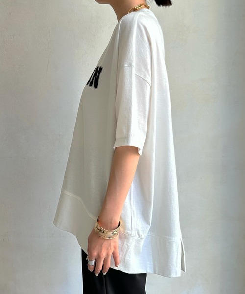 DouDou(ドゥドゥ)の「MADISON スリットTEE(Tシャツ/カットソー・レディース・チャコールグレー/オフホワイト/ライトベージュ・FREE)」の12枚目の写真