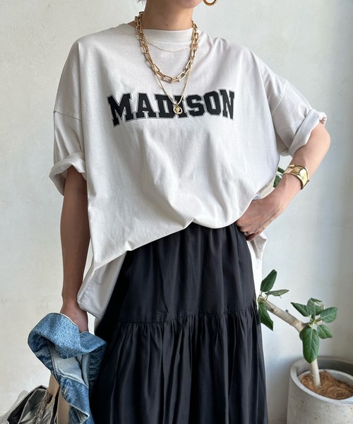 DouDou(ドゥドゥ)の「MADISON スリットTEE(Tシャツ/カットソー・レディース・チャコールグレー/オフホワイト/ライトベージュ・FREE)」の14枚目の写真