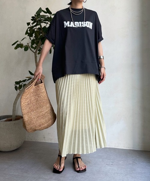 DouDou(ドゥドゥ)の「MADISON スリットTEE(Tシャツ/カットソー・レディース・チャコールグレー/オフホワイト/ライトベージュ・FREE)」の19枚目の写真