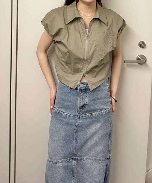 solleim(ソルレム)の「パフショルダージップアップシャツ(シャツ/ブラウス・レディース・ブラック/カーキ/アイボリー・M)」の17枚目の写真
