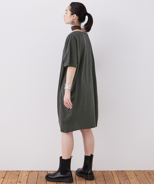 Fashion Letter(ファッションレター)の「【M-5L】5分袖アシメプルオーバー(チュニック・レディース・チャコールグレー/カーキ/ブラック/ホワイト・M~L/LL~3L/4L~5L)」の21枚目の写真