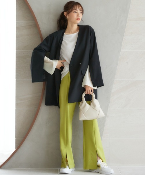 miclat（ミクラ）の「大きいサイズ　袖スリットノーカラージャケット　miclat（ノーカラージャケット・レディース・ライトグレー/ブラック・L/LL/3L/4L/5L）」の2枚目の写真