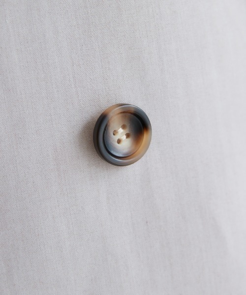 miclat（ミクラ）の「大きいサイズ　袖スリットノーカラージャケット　miclat（ノーカラージャケット・レディース・ライトグレー/ブラック・L/LL/3L/4L/5L）」の9枚目の写真