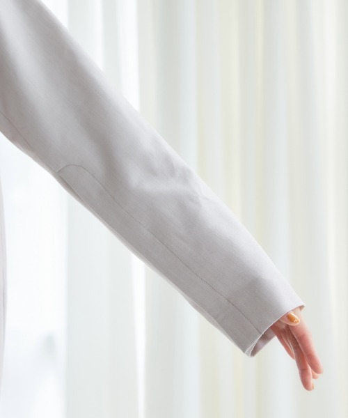 miclat（ミクラ）の「大きいサイズ　袖スリットノーカラージャケット　miclat（ノーカラージャケット・レディース・ライトグレー/ブラック・L/LL/3L/4L/5L）」の11枚目の写真