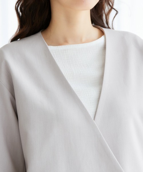 miclat（ミクラ）の「大きいサイズ　袖スリットノーカラージャケット　miclat（ノーカラージャケット・レディース・ライトグレー/ブラック・L/LL/3L/4L/5L）」の8枚目の写真