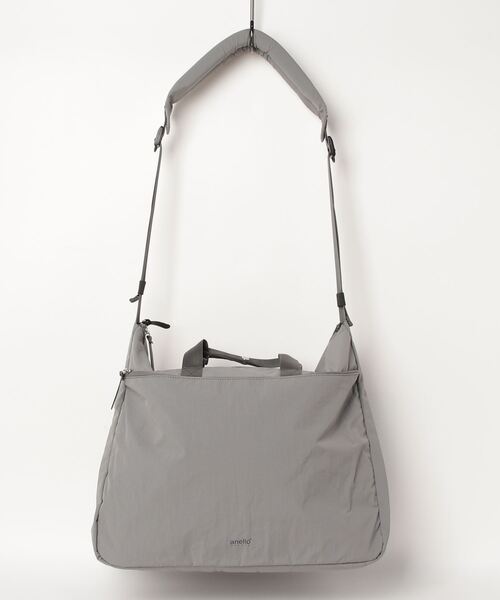 anello(アネロ)の「【anello】GIB4397 極厚パッドかばん 2WAYトートバッグ※(トートバッグ・レディース・ブラック/ネイビー/グレー/グレイッシュベージュ・FREE)」の3枚目の写真