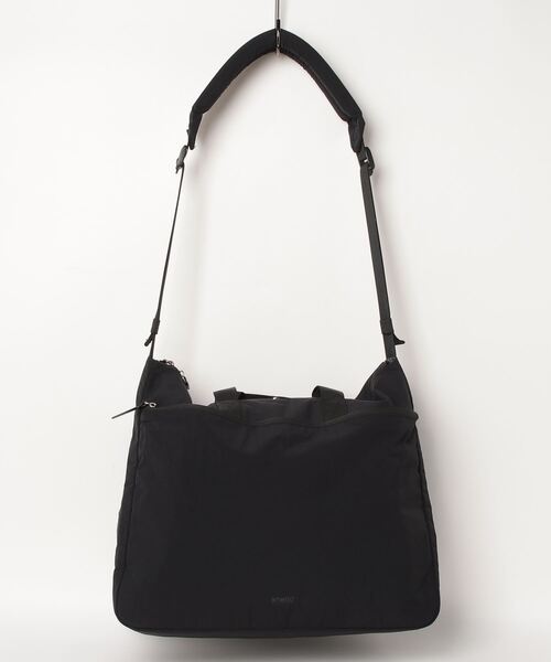 anello(アネロ)の「【anello】GIB4397 極厚パッドかばん 2WAYトートバッグ※(トートバッグ・レディース・ブラック/ネイビー/グレー/グレイッシュベージュ・FREE)」の2枚目の写真