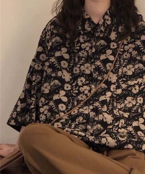 Sibra（シブラ）の「オーバーサイズプリント半袖シャツ（シャツ/ブラウス・レディース・ブラック・M）」の8枚目の写真