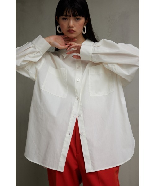 AZUL by moussy（アズールバイマウジー）の「リラテックコットンルーズシャツ（シャツ/ブラウス・レディース・オフホワイト/ブラック系その他/イエロー系その他・SMALL/MEDIUM）」の4枚目の写真