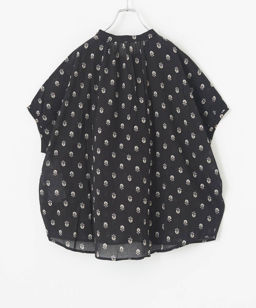 CUBE SUGAR(キューブシュガー)の「フラワープリントピンタックプルオーバーブラウス(シャツ/ブラウス・レディース・ブラック/ベージュ/オレンジ/グリーン・M)」の18枚目の写真