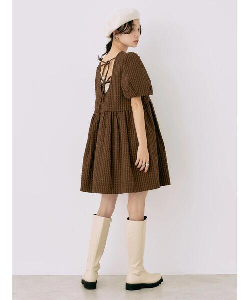 earth music&ecology（アースミュージックアンドエコロジー）の「バックオープンチュニックワンピース（チュニック・レディース・ブラウン/ブラック・FREE）」の8枚目の写真