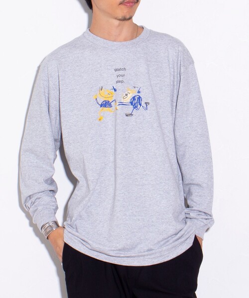 GLOSTER（グロスター）の「イラストレーター【ogwillust/オガワナツミ】コラボロンT vol3［watch your step］（Tシャツ/カットソー・メンズ・ホワイト/杢グレー・M/L）」の4枚目の写真