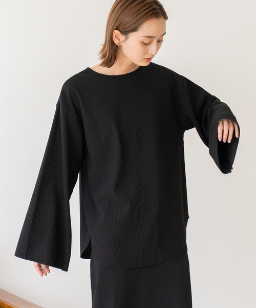 VitaFelice(ヴィータフェリーチェ)の「前後2WAY Vマキシ ビッグトップス(Tシャツ/カットソー・レディース・ブラック/アイボリー・FREE)」の7枚目の写真
