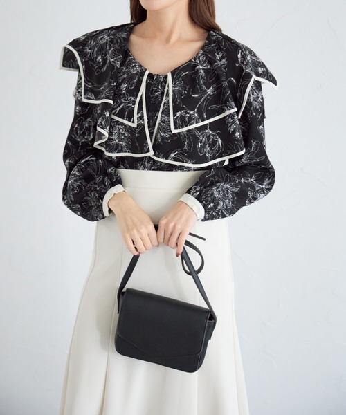 tocco closet(トッコ クローゼット)の「【ZOZO限定】ラインフラワープリントビックカラーブラウス(シャツ/ブラウス・レディース・ブラック/オフホワイト・M)」の6枚目の写真