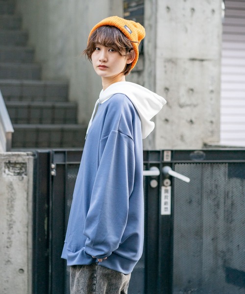 Red Cap Girl（レッドキャプガール）の「【RED CAP GIRL×UNIIT/レッドキャップガール×ユニット】ビッグシルエット とろみポンチ 落ち感ドレープ 配色フード バックプリント ダンボールニットプルオーバーパーカー（パーカー・メンズ・ブルー/グレー/ホワイト・MEDIUM/LARGE）」の11枚目の写真