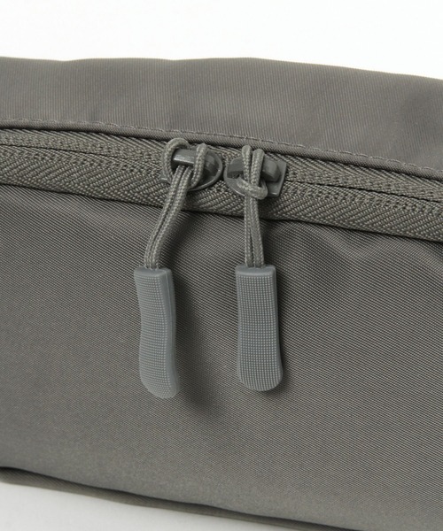 LAKOLE（ラコレ）の「【撥水】ペンケース / 105375（ステーショナリー・レディース・チャコール/グレー・FREE）」の5枚目の写真