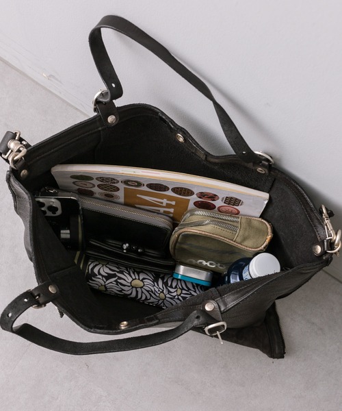 CAMPOMAGGI(カンポマッジ)牛革ear別注スタッズ 折り財布