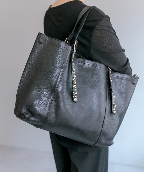 CAMPOMAGGI（カンポマッジ）の「【CAMPOMAGGI(カンポマッジ)】《牛革》ear別注スタッズトートバッグ（トートバッグ・レディース・ブラック・FREE）」の11枚目の写真