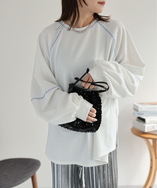 ap retro(アプレトロ)の「2way配色ステッチトップス(Tシャツ/カットソー・レディース・オフホワイト/ブラック/グレイッシュベージュ・FREE)」の11枚目の写真
