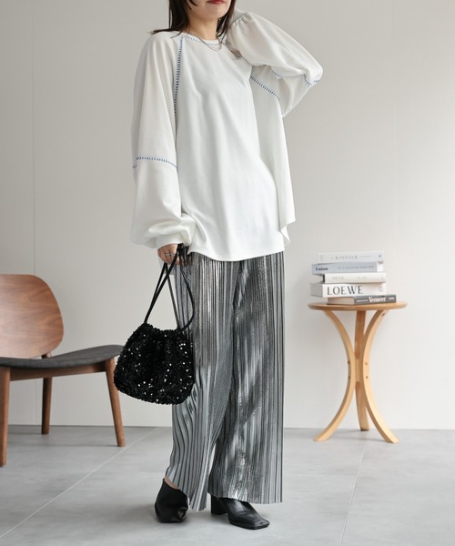 ap retro(アプレトロ)の「2way配色ステッチトップス(Tシャツ/カットソー・レディース・オフホワイト/ブラック/グレイッシュベージュ・FREE)」の15枚目の写真