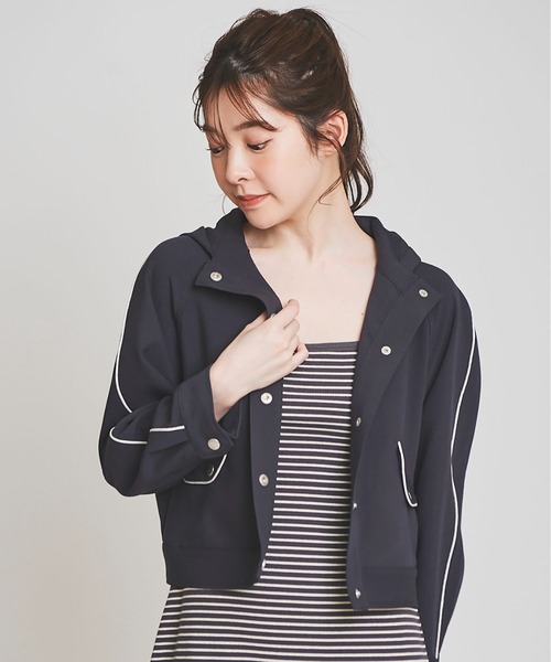 31 Sons de mode（トランテアン　ソン　ドゥ　モード）の「配色ラインフーディーブルゾン（マウンテンパーカー・レディース・ライトグレー/チャコールグレー/オフホワイト・36/38）」の5枚目の写真