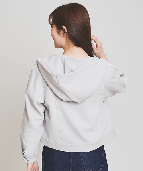 31 Sons de mode（トランテアン　ソン　ドゥ　モード）の「配色ラインフーディーブルゾン（マウンテンパーカー・レディース・ライトグレー/チャコールグレー/オフホワイト・36/38）」の15枚目の写真