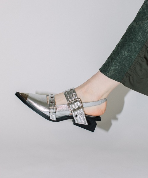 AULA AILA（アウラアイラ）の「アイレットダブルベルトサンダル（サンダル・レディース・ブラック/シルバー/オフホワイト・35.5/36.5/37.5）」の3枚目の写真