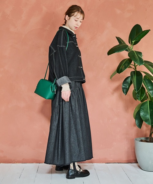 Crisp（クリスプ）の「ギャザーデザインフリンジデニムスカート（デニムスカート・レディース・ブルー/ブラック/ネイビー・FREE）」の5枚目の写真