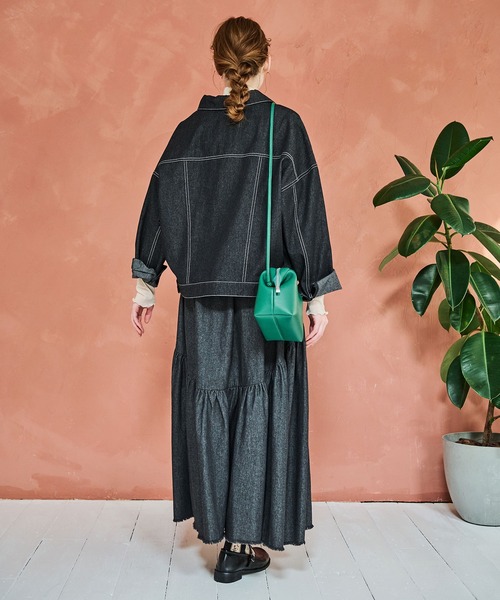 Crisp（クリスプ）の「ギャザーデザインフリンジデニムスカート（デニムスカート・レディース・ブルー/ブラック/ネイビー・FREE）」の6枚目の写真