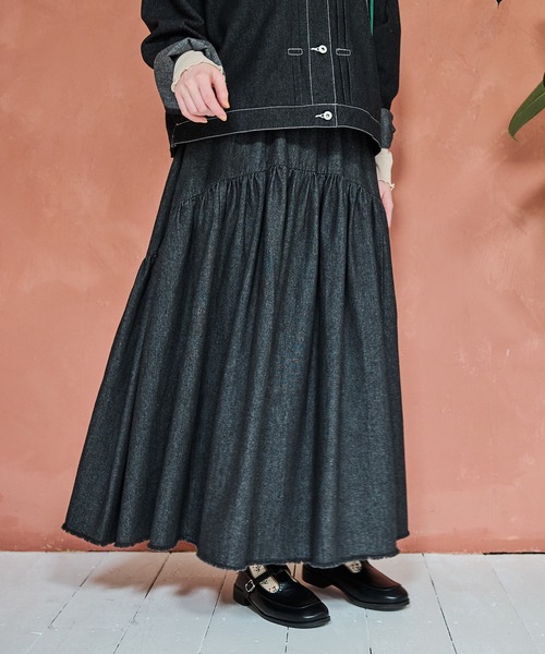 Crisp（クリスプ）の「ギャザーデザインフリンジデニムスカート（デニムスカート・レディース・ブルー/ブラック/ネイビー・FREE）」の7枚目の写真