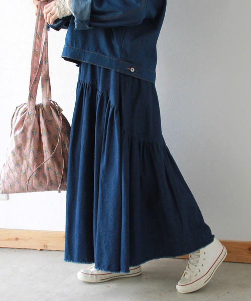 Crisp（クリスプ）の「ギャザーデザインフリンジデニムスカート（デニムスカート・レディース・ブルー/ブラック/ネイビー・FREE）」の20枚目の写真