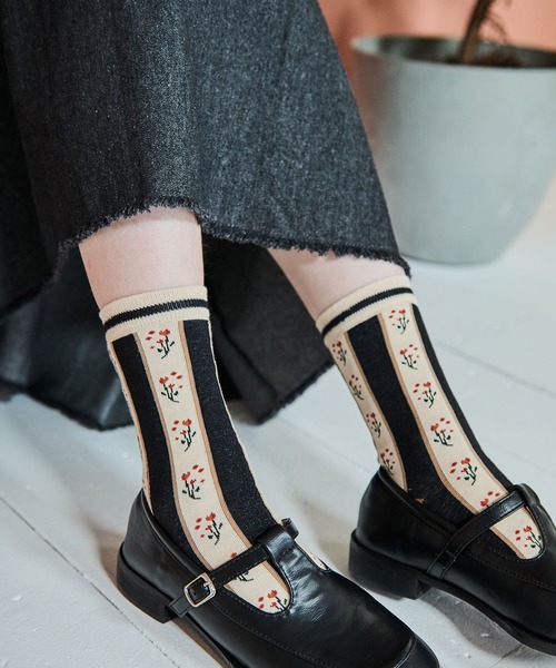 Crisp（クリスプ）の「ギャザーデザインフリンジデニムスカート（デニムスカート・レディース・ブルー/ブラック/ネイビー・FREE）」の10枚目の写真