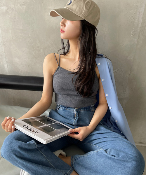Ada.（エイダ）の「カップ付き ダブルストラップ キャミソール（キャミソール・レディース・ブラック/ライトベージュ/ブルー系その他/チャコール/サーモンピンク・FREE）」の7枚目の写真