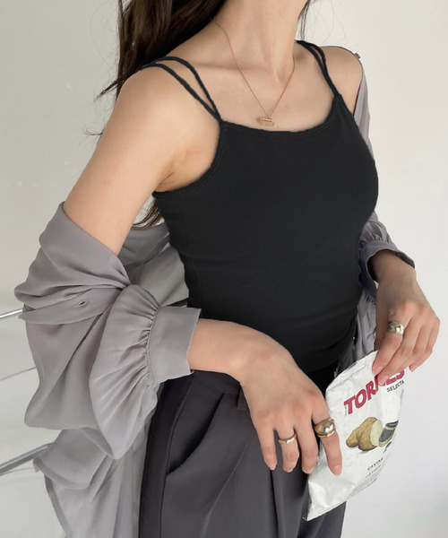Ada.（エイダ）の「カップ付き ダブルストラップ キャミソール（キャミソール・レディース・ブラック/ライトベージュ/ブルー系その他/チャコール/サーモンピンク・FREE）」の6枚目の写真