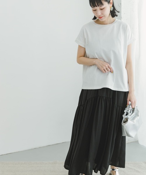 ITEMS URBANRESEARCH(アイテムズ アーバンリサーチ)の「フレンチTシャツ×ティアードスカート(ワンピース・レディース・ブラック系その他/ホワイト系その他/ベージュ系その他・FREE)」の2枚目の写真